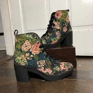 steve madden flower embroidered booties